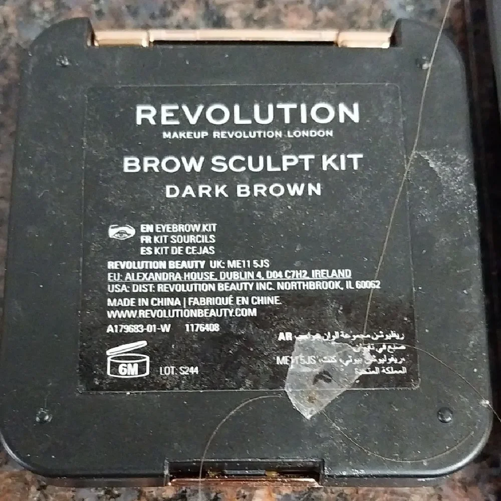 Revolution Eyeshadow Palette - Pastel and Bold Hues And Brow Sculpt Kit.
